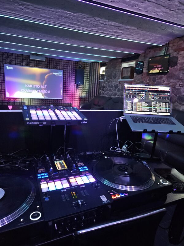 Karaoke zāle